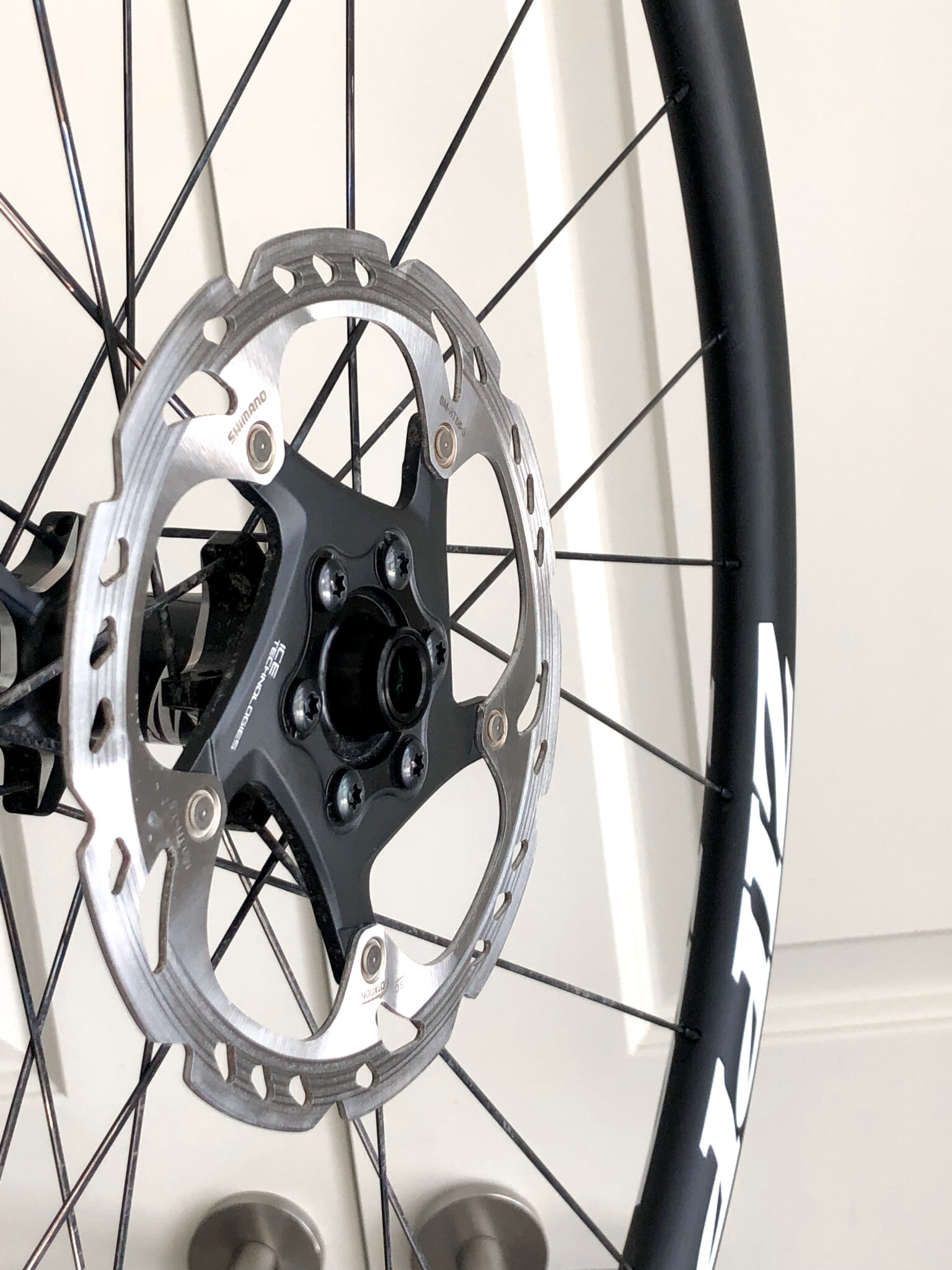 zipp 30 course rim brake